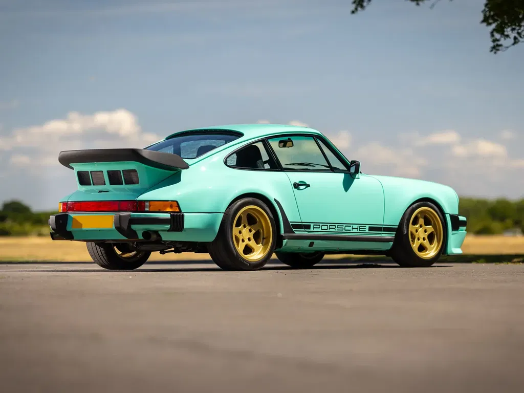 Porsche 911 TAG Turbo by Lanzante