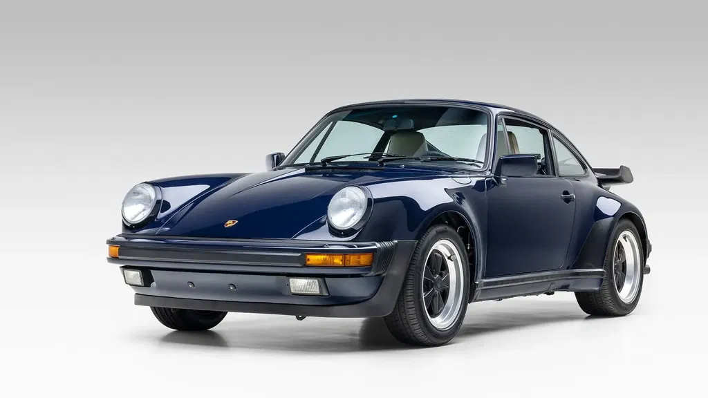 Porsche 911 Turbo 3.3 (US)