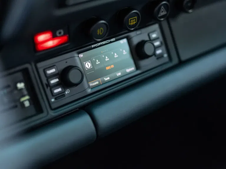 Porsche 911 TAG Turbo by Lanzante