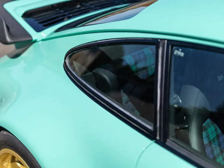 Porsche 911 TAG Turbo by Lanzante