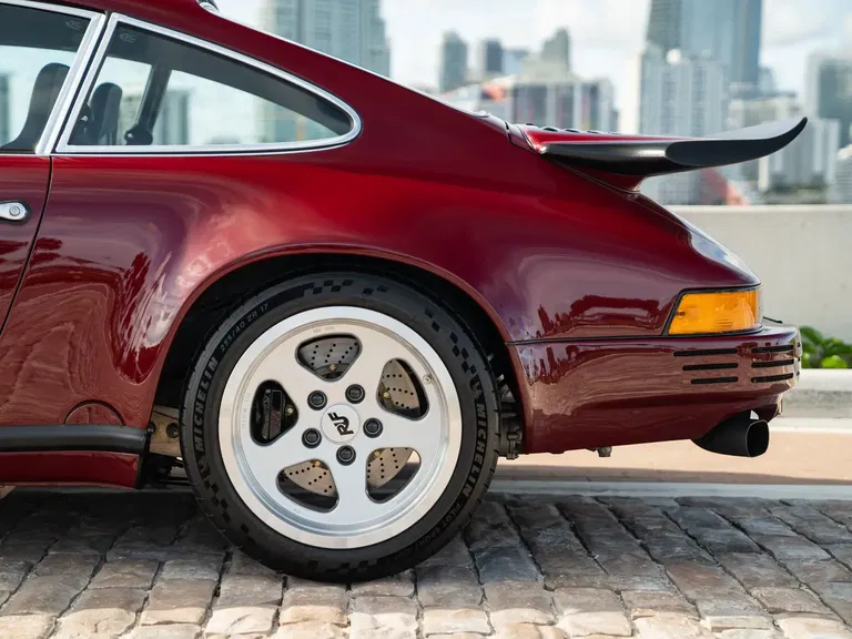 Porsche RUF CTR “Yellowbird”