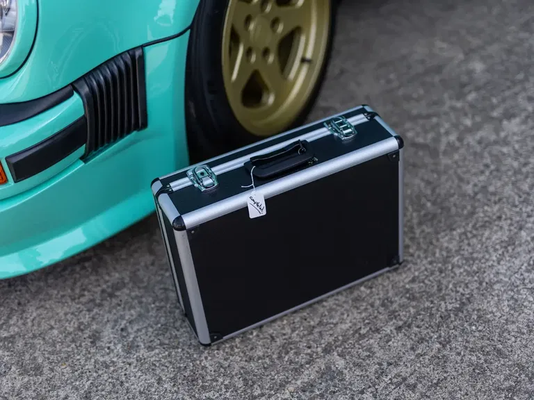 Porsche 911 TAG Turbo by Lanzante