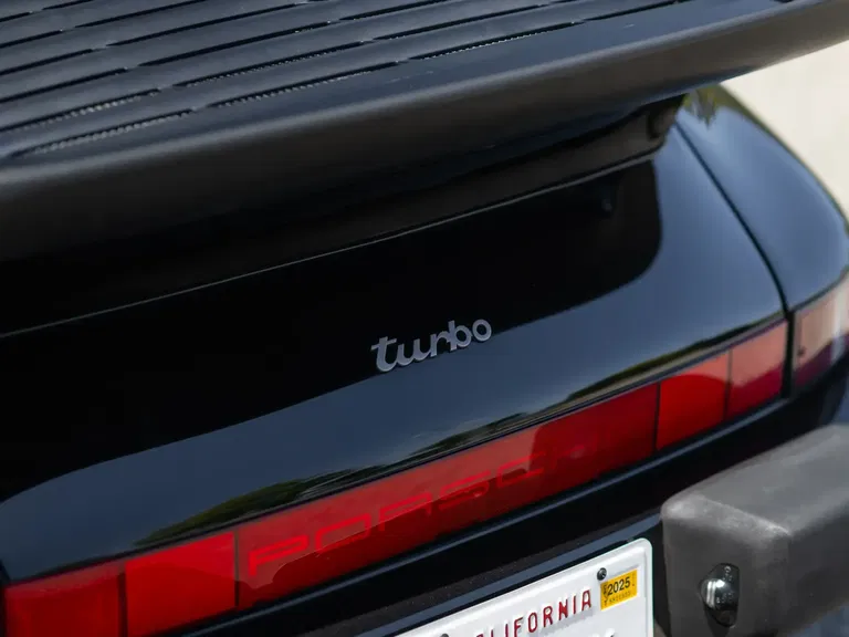 Porsche 911 Turbo 3.3 (US)