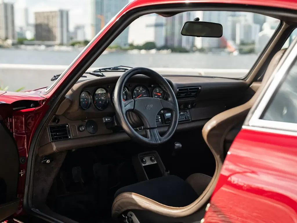 Porsche RUF CTR “Yellowbird”