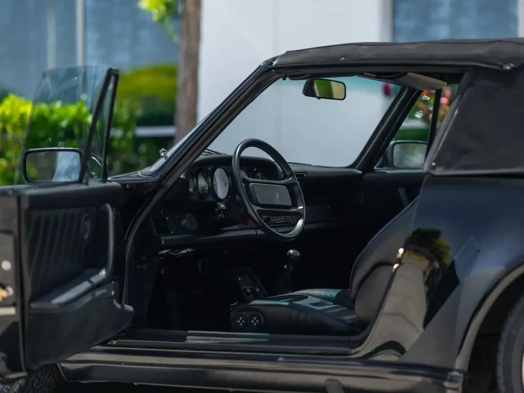 Porsche 911 Turbo 3.3 (US)