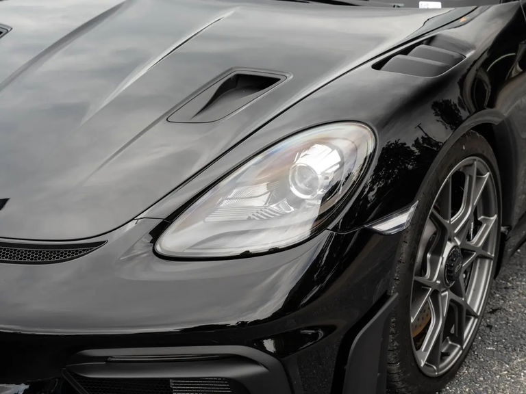 Porsche 718 Cayman GT4 RS