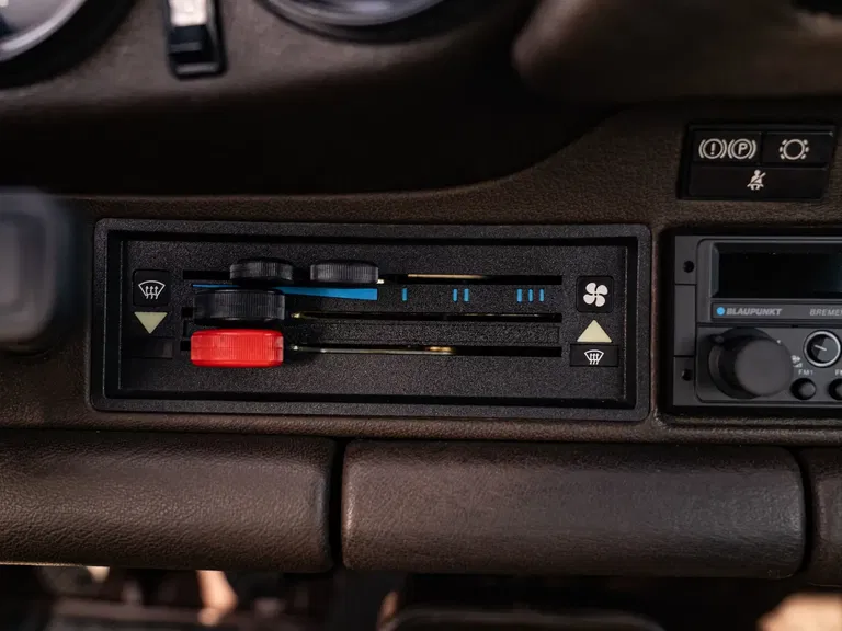 Porsche RUF CTR “Yellowbird”