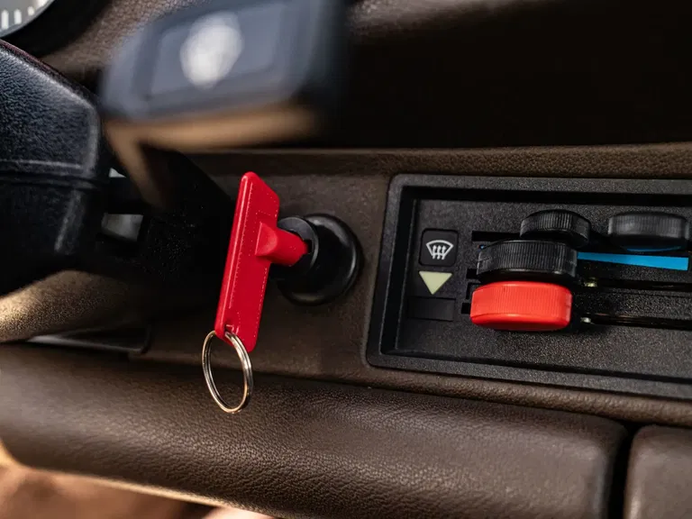 Porsche RUF CTR “Yellowbird”