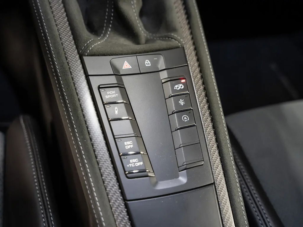 Porsche 718 Cayman GT4 RS