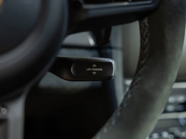 Porsche 718 Cayman GT4 RS