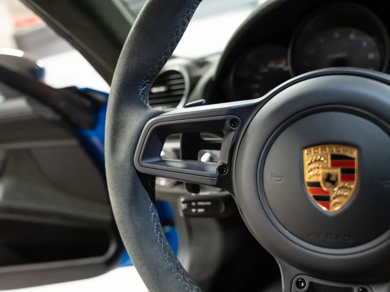 Porsche 718 Cayman GT4 RS