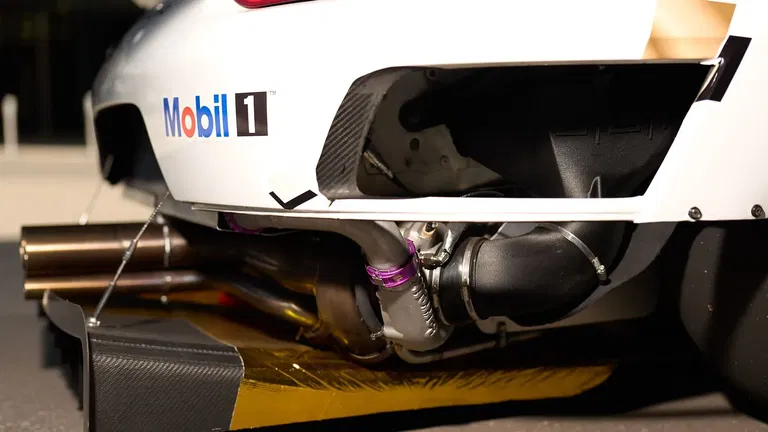 Porsche 911 GT America