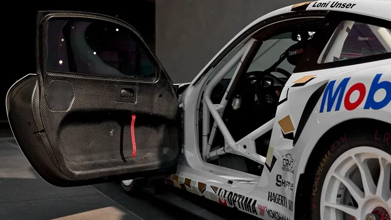 Porsche 911 GT America