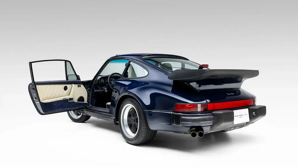 Porsche 911 Turbo 3.3 (US)