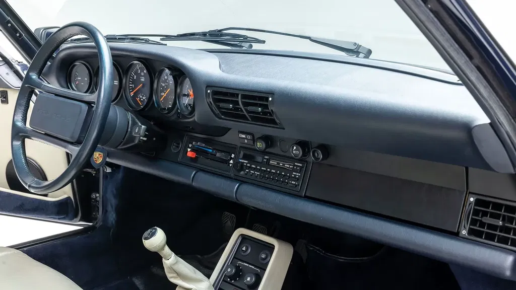 Porsche 911 Turbo 3.3 (US)