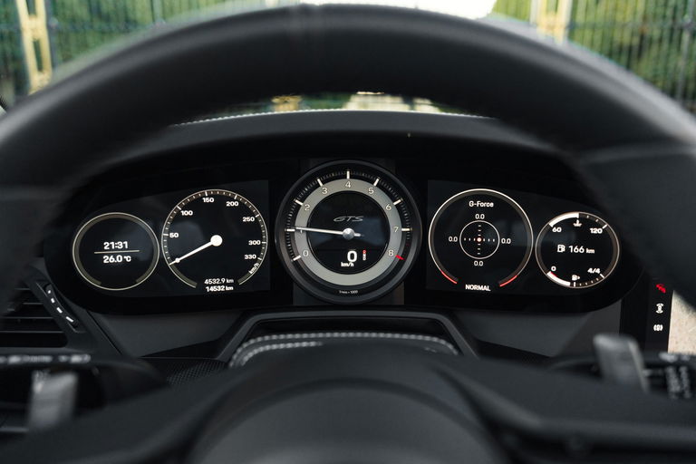 Porsche 992 Carrera 4 GTS