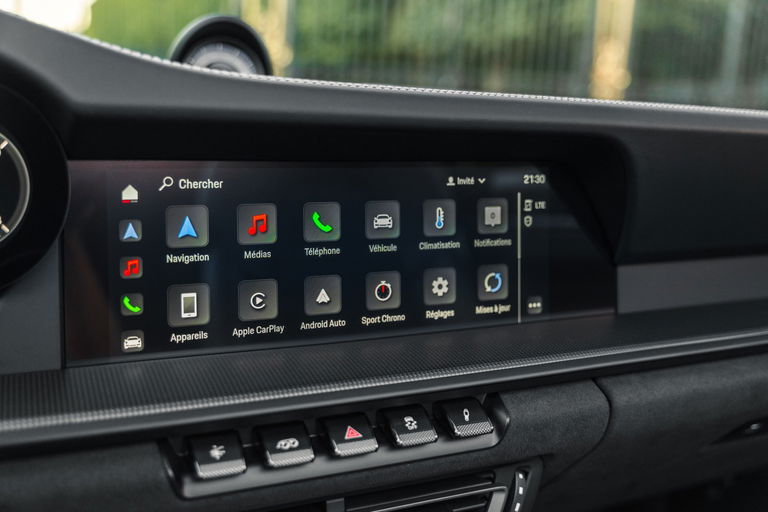 Porsche 992 Carrera 4 GTS