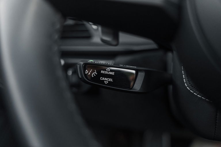 Porsche 992 Carrera 4 GTS