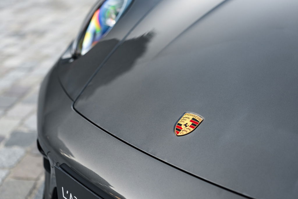 Porsche 992 Carrera 4 GTS