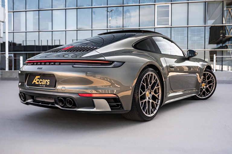 Porsche 992 Carrera 4S