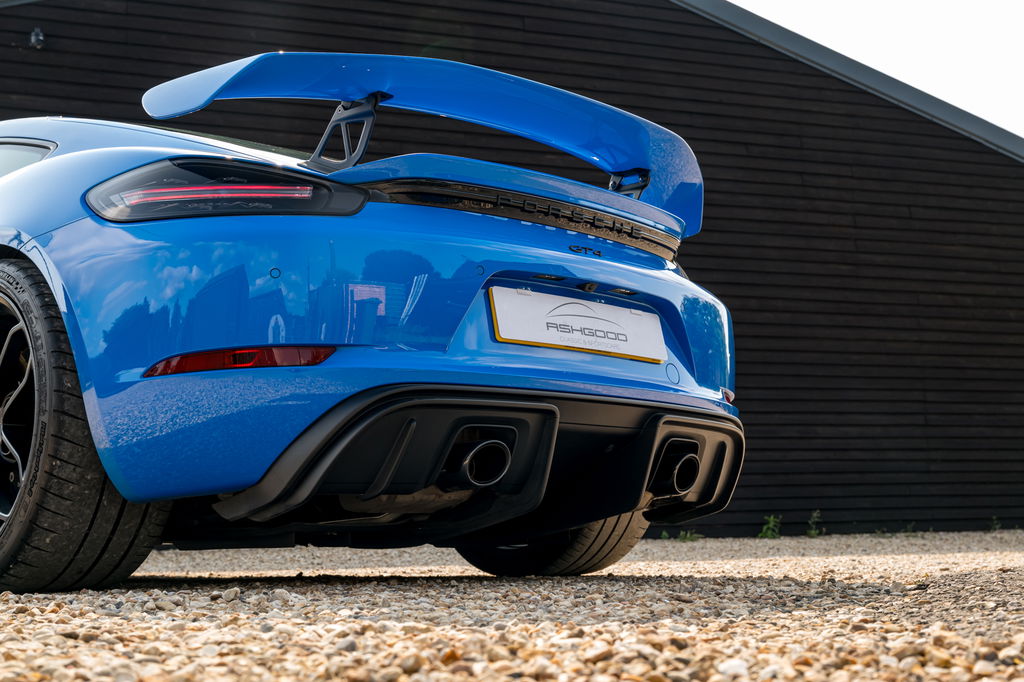 Porsche 718 Cayman GT4