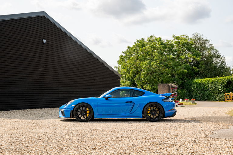 Porsche 718 Cayman GT4