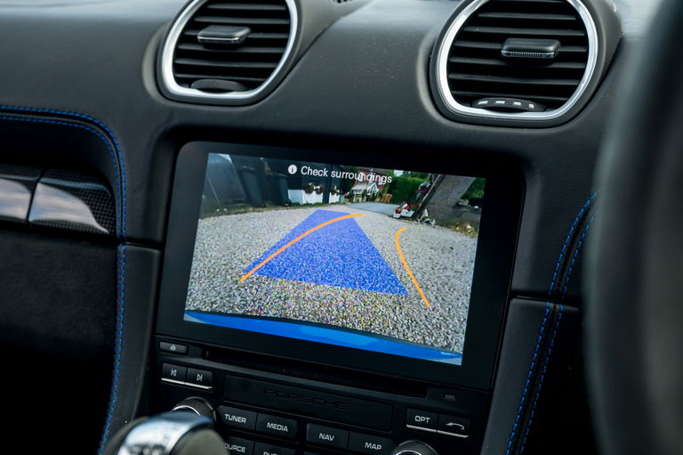 Porsche 718 Cayman GT4