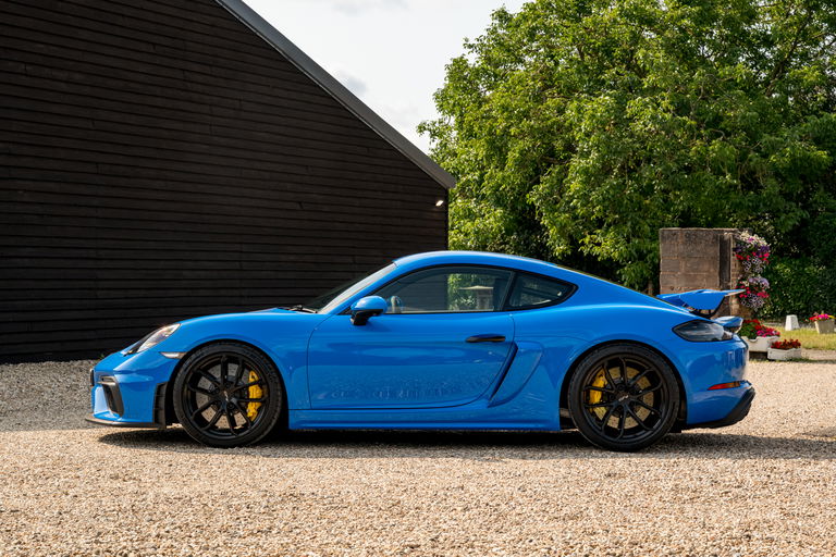 Porsche 718 Cayman GT4