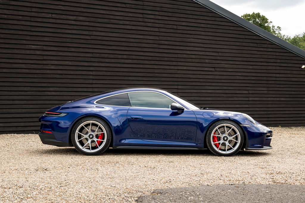 Porsche 992 GT3 Touring