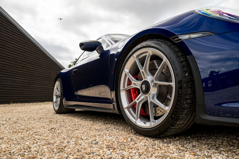 Porsche 992 GT3 Touring