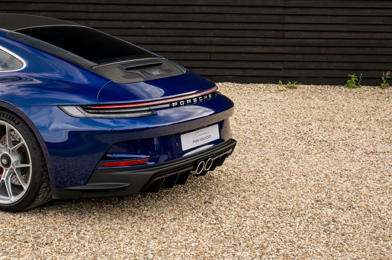 Porsche 992 GT3 Touring