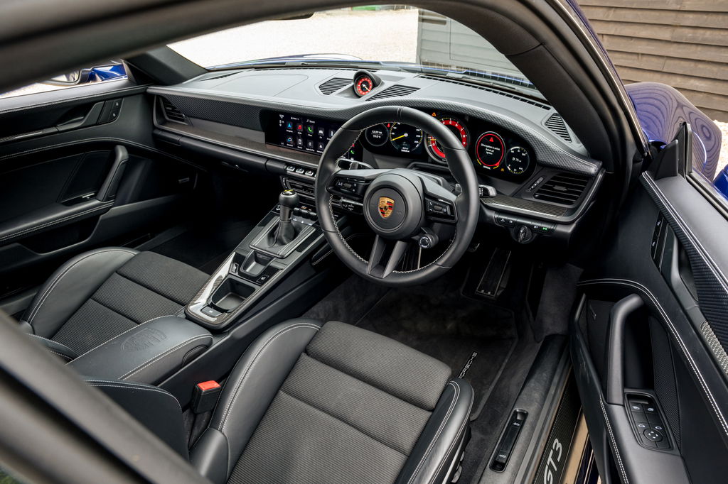 Porsche 992 GT3 Touring