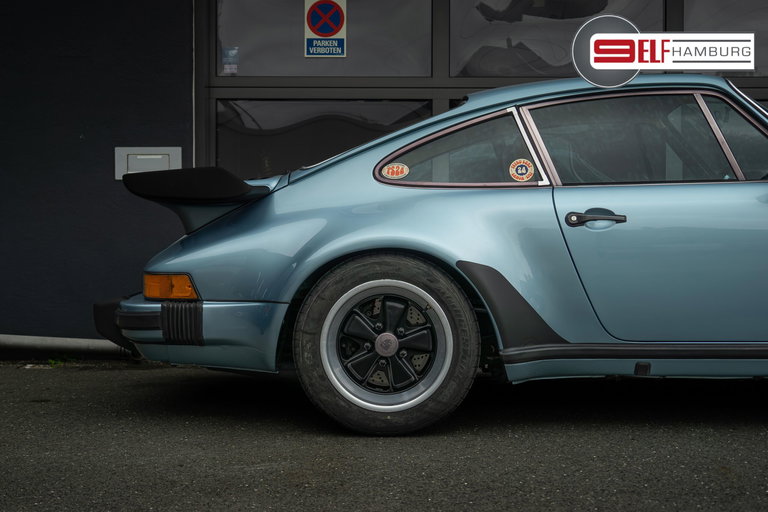 Porsche 911 Turbo 3.3 (US)