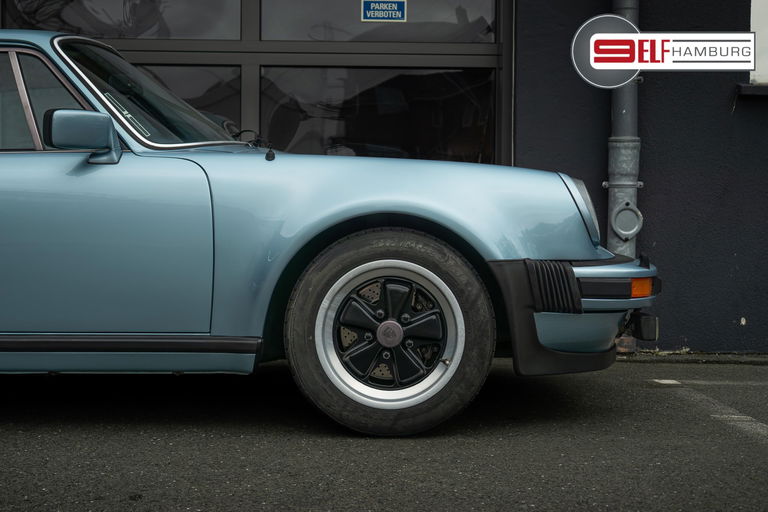 Porsche 911 Turbo 3.3 (US)