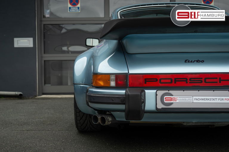 Porsche 911 Turbo 3.3 (US)