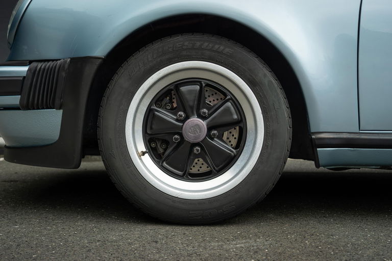 Porsche 911 Turbo 3.3 (US)