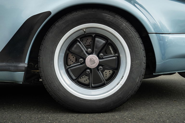 Porsche 911 Turbo 3.3 (US)