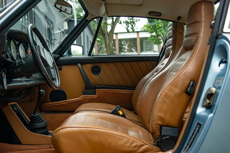 Porsche 911 Turbo 3.3 (US)