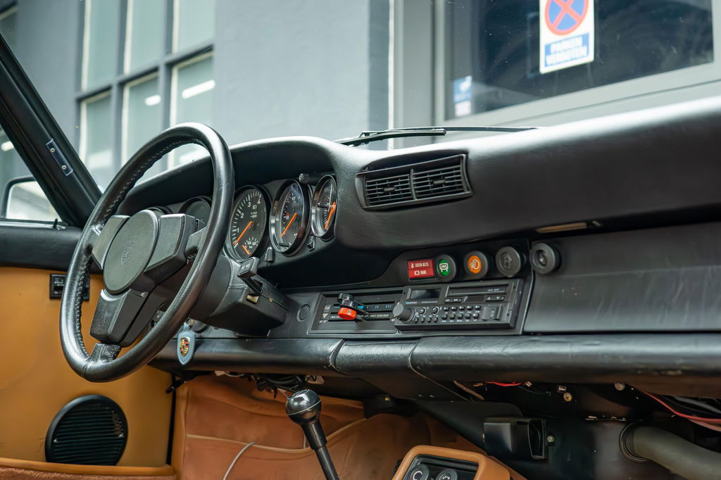 Porsche 911 Turbo 3.3 (US)