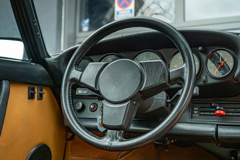 Porsche 911 Turbo 3.3 (US)