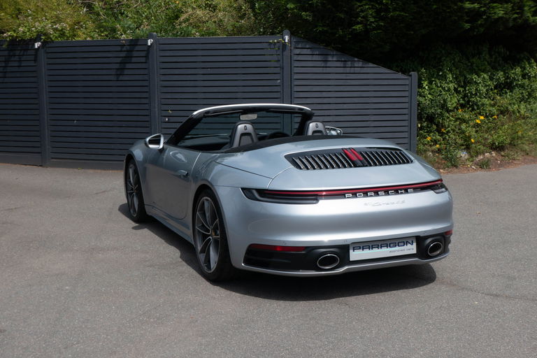 Porsche 992 Carrera 4S
