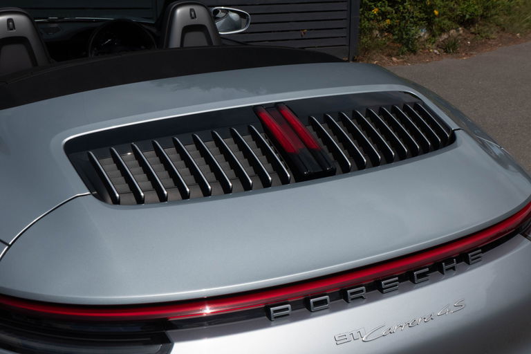 Porsche 992 Carrera 4S