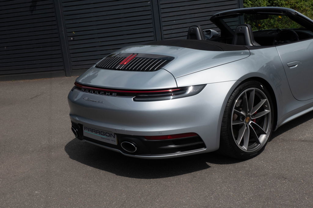 Porsche 992 Carrera 4S