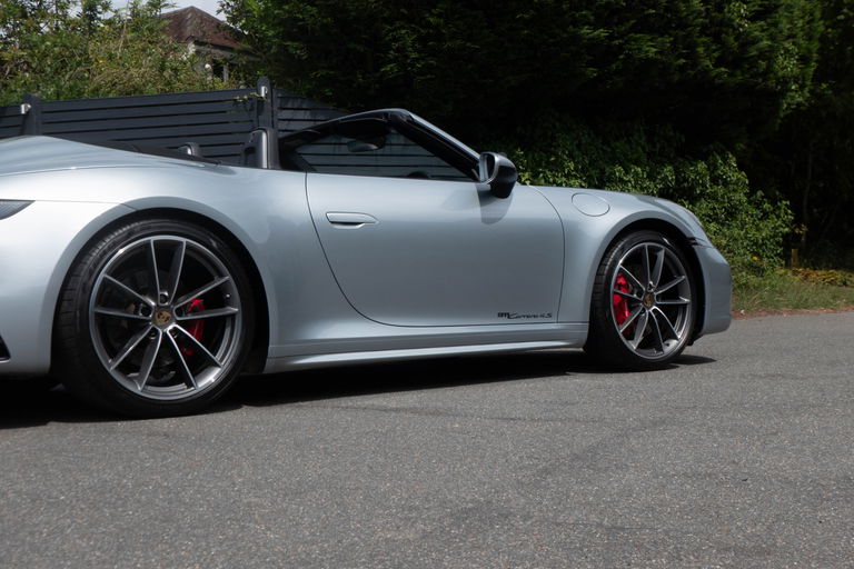 Porsche 992 Carrera 4S