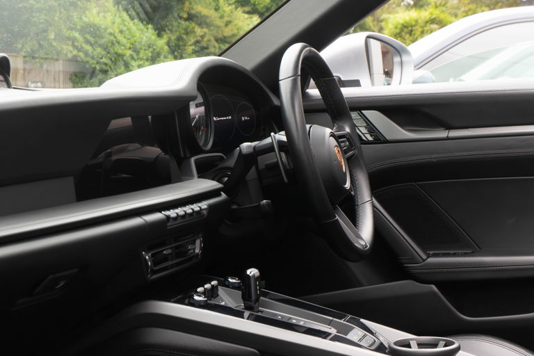 Porsche 992 Carrera 4S