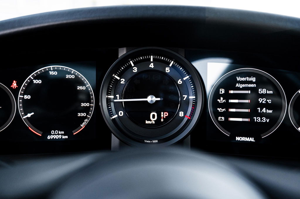 Porsche 992 Carrera 4S