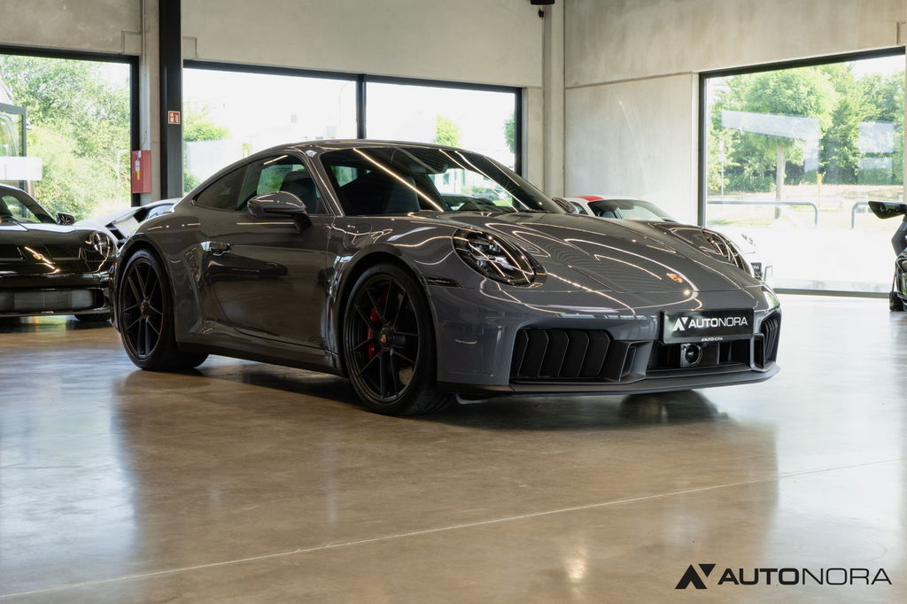 Porsche 992.2 Carrera 4 GTS