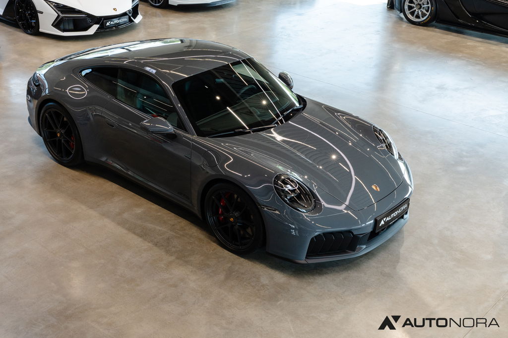 Porsche 992.2 Carrera 4 GTS