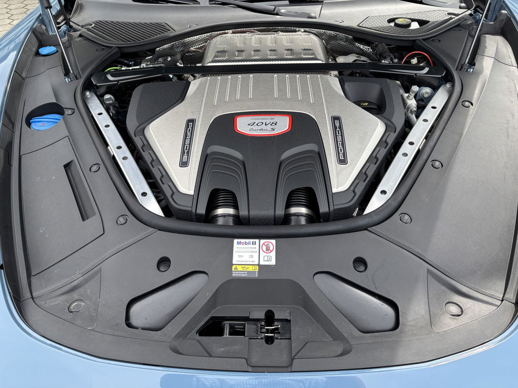 Porsche Panamera Turbo S