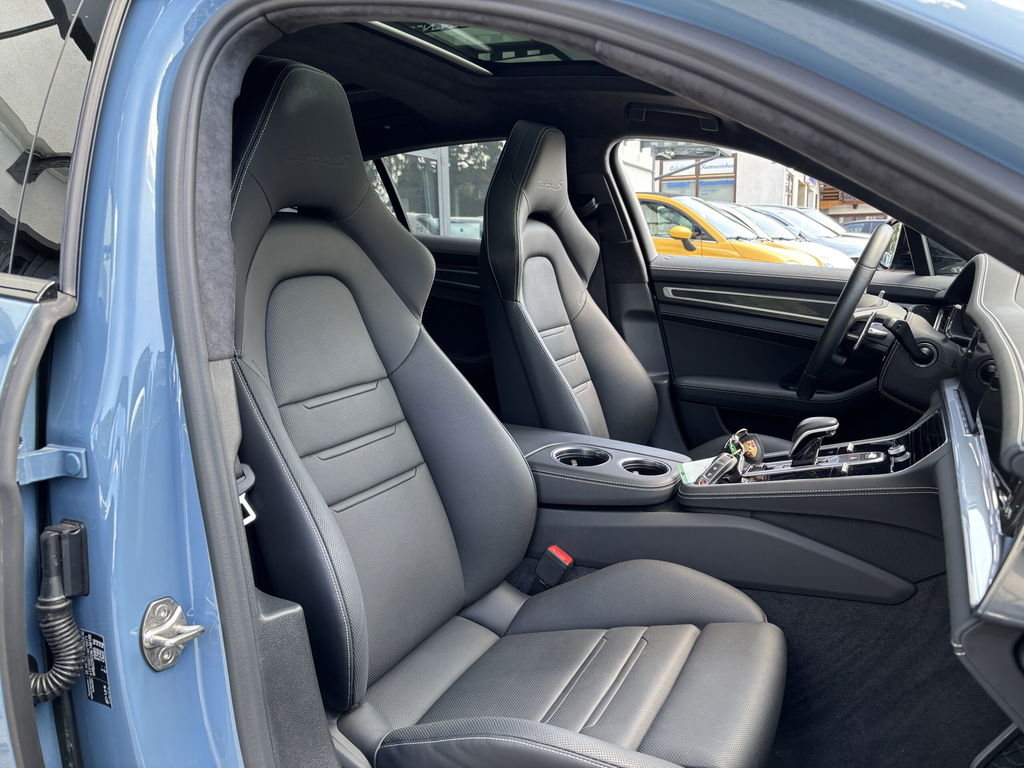 Porsche Panamera Turbo S